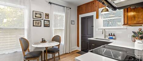 Micro-ondes, plaque de cuisson