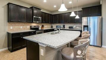 微波炉、烤箱、炉灶、洗碗机