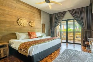 Desk, iron/ironing board - Samaya Luxury Villa - Melaka (Melaka Tengah)