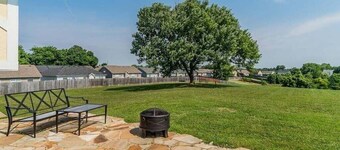 Residence (1335 Whitt Ln)