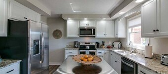 Residence (1335 Whitt Ln)