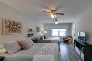 7 bedrooms, WiFi, bed sheets