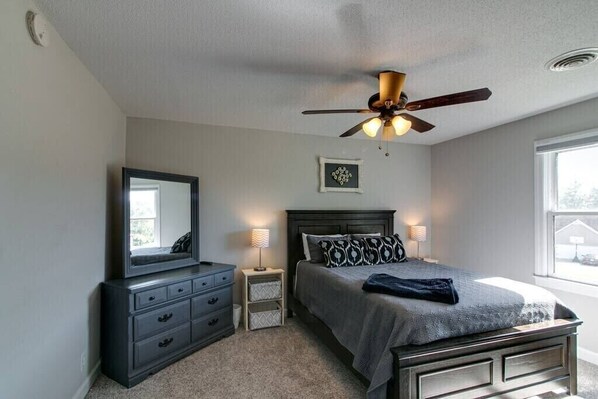 3 bedrooms, WiFi, bed sheets