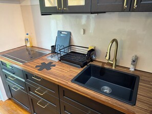 Private kitchen - 146 square meters｜Sophisticated design｜About 12 minutes walk to the beach｜BBQ available (恩納国頭区)