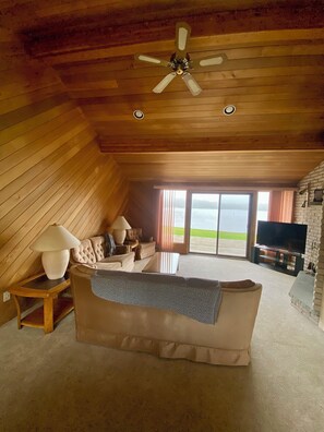 Smart TV, video games, books