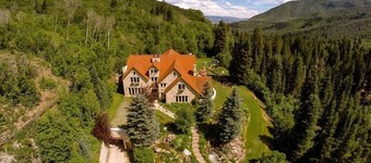 Luxurious Mountain Retreat with Pool