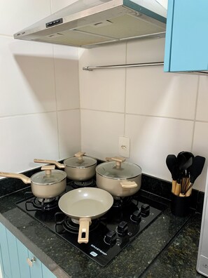 Microondas, placa de cocina
