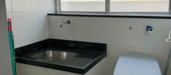 Conforto Ipanema - Posto9: newly furnished with queen bed / garage / 24h doorman