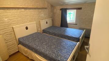 2 chambres, accĂšs Internet, draps fournis