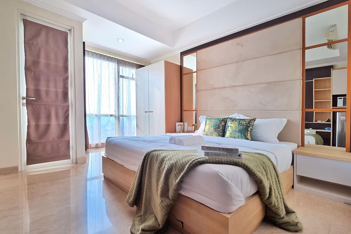 Departamento, 1 habitación, vista a la ciudad | Tabla de planchar con plancha, wifi gratis y ropa de cama