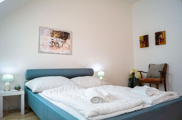 4 bedrooms, WiFi, bed sheets