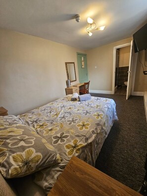 Room, 4 Bedrooms