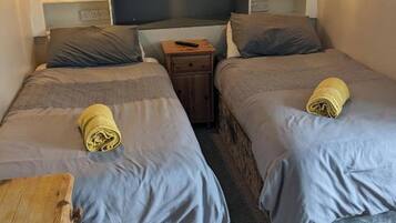 Room, 4 Bedrooms | 4 bedrooms