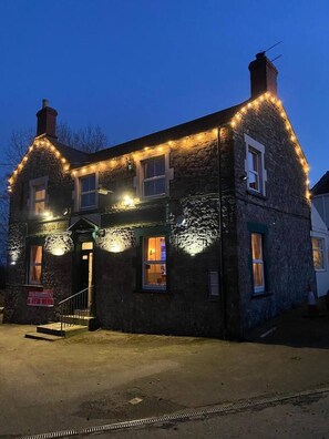 Exterior - Room-prestleigh inn - Great to Stay (Shepton Mallet)