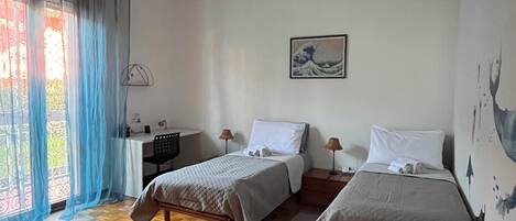 2 bedrooms, desk, iron/ironing board, free WiFi