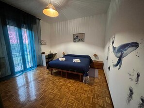 2 bedrooms, desk, iron/ironing board, free WiFi