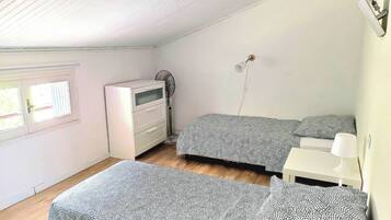 2 dormitorios, tabla de planchar con plancha, wifi y ropa de cama