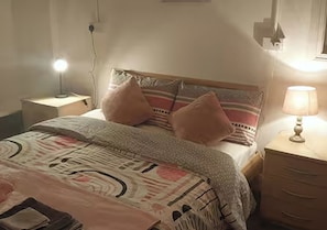 Iron/ironing board, WiFi, bed sheets