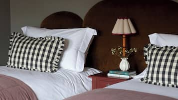 Habitación con 2 camas individuales, vista al río | Wifi gratis