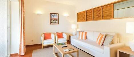 Cribs/infant beds