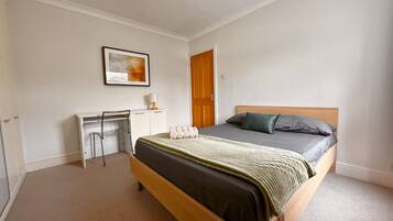 2 bedrooms, desk, iron/ironing board, travel cot