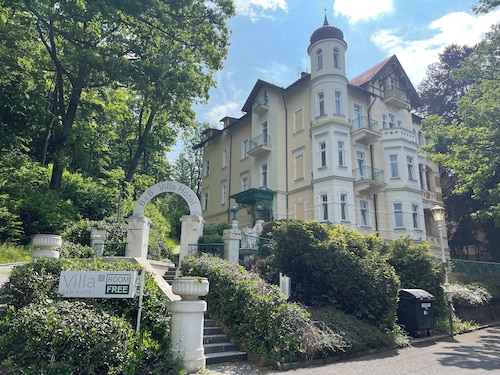 B&B Villa Hotel