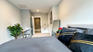 2 bedrooms, desk, iron/ironing board, travel cot