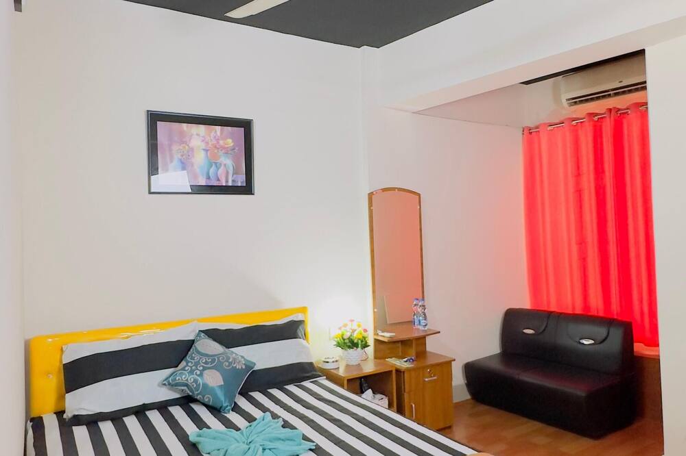 Dhanmondi Lake View Hotel