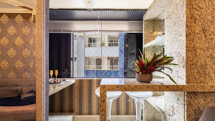 Apartamentos a 400 m da Praia em BC - CEV