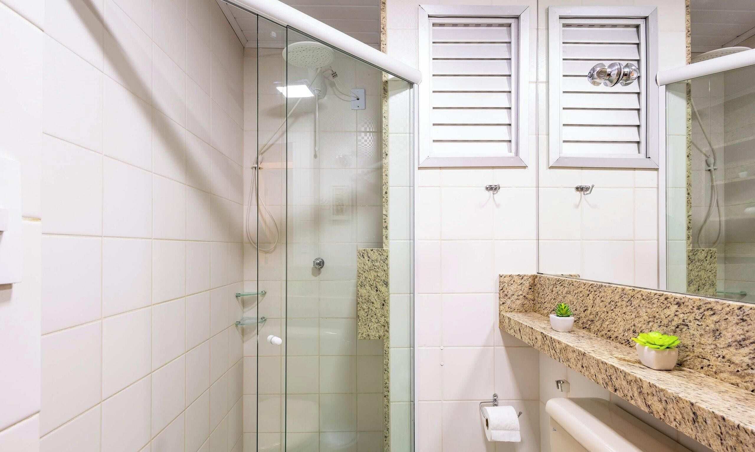 Departamento básico | Baño | Regadera 