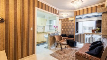 Basic Apartment | Living area