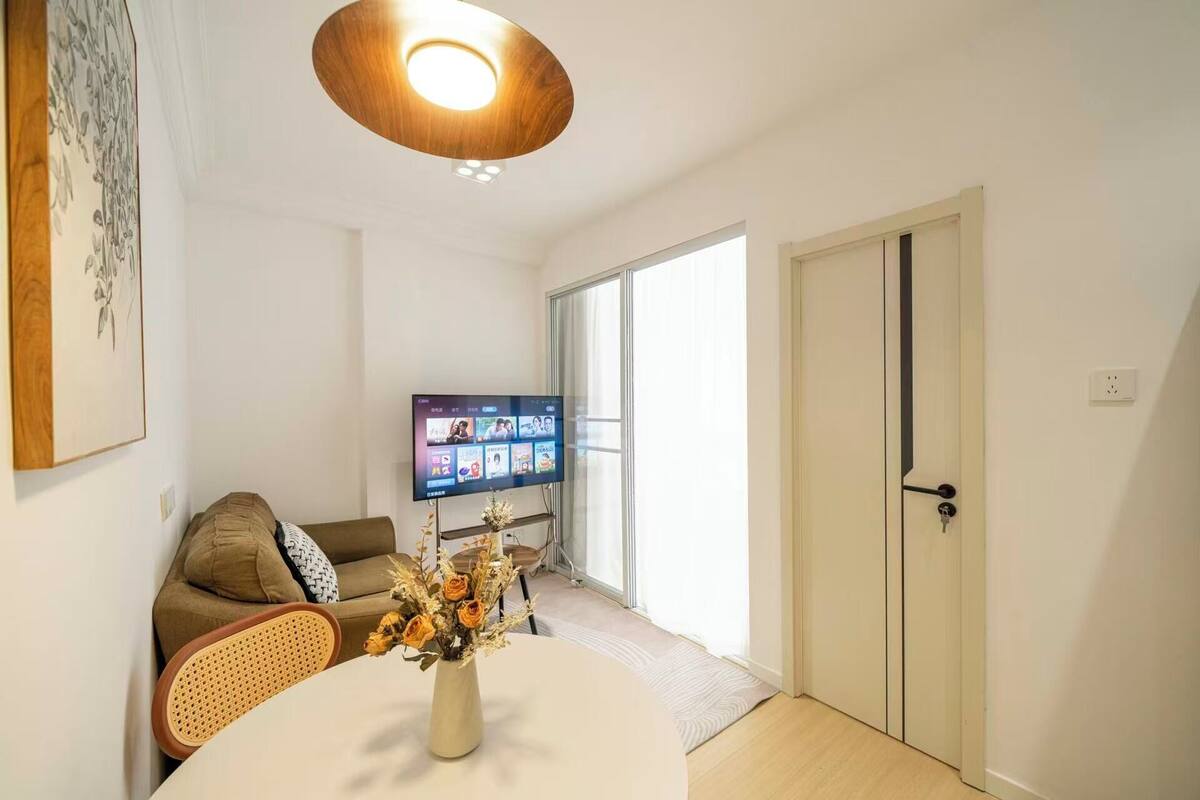 Basic Apartment (The elevator reaches 6th floor, go up 1 floor by stairs to reach 7th floor) | Living area