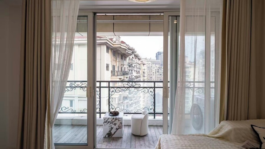 Book and Bed-People's Square