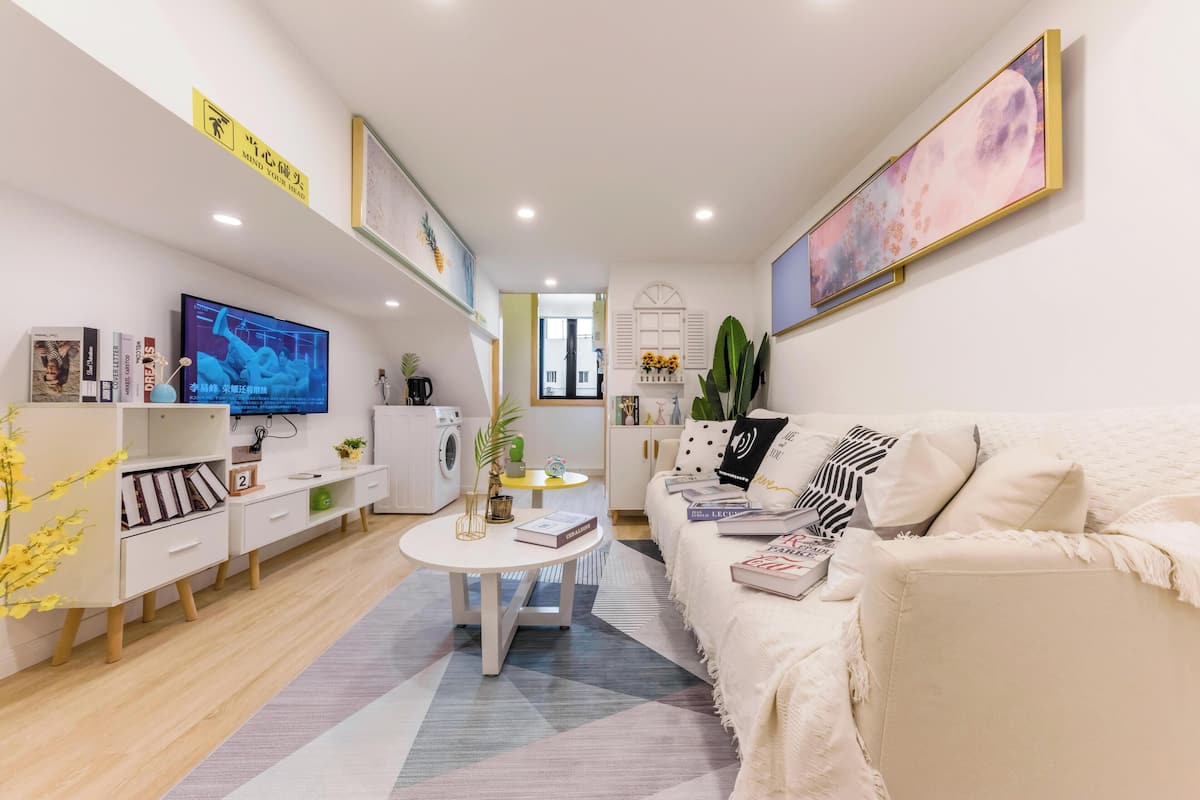 Economy Apartment | Living area