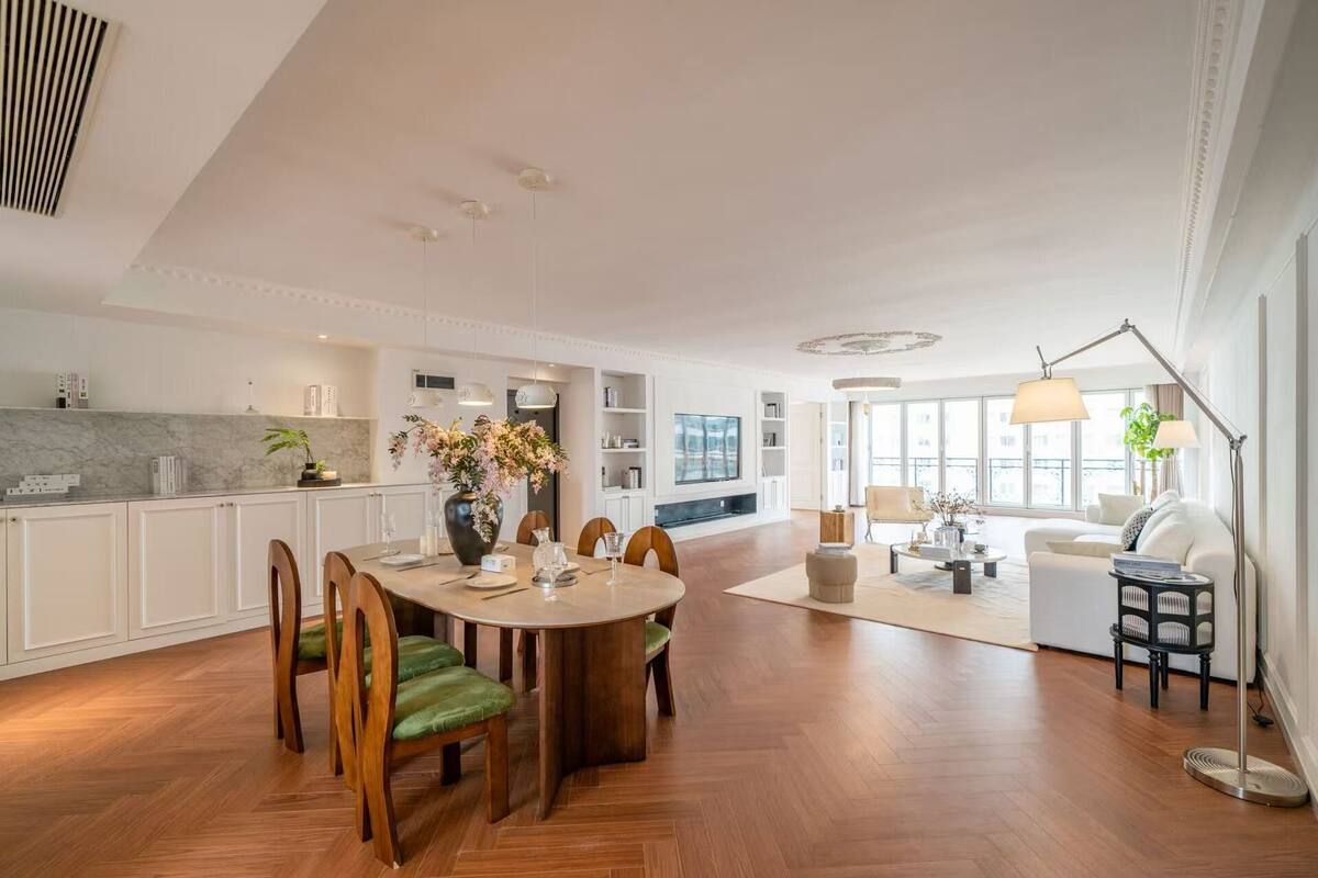 Deluxe Apartment | Living area