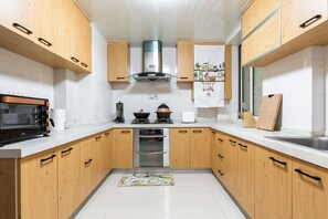 Senior-Apartment, 2 Schlafzimmer, Küche | Eigene Küche | Küchenrolle