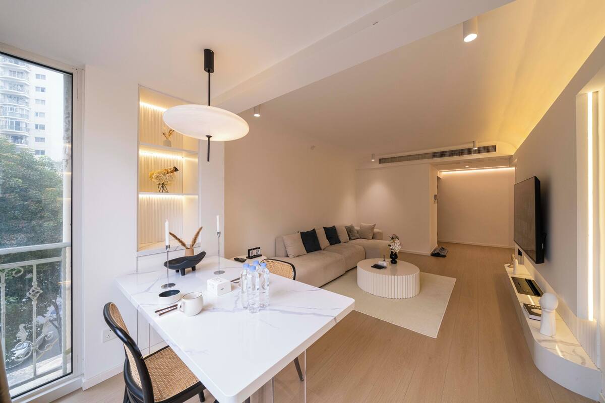 Appartement Sénior | Salle de séjour | Téléviseur