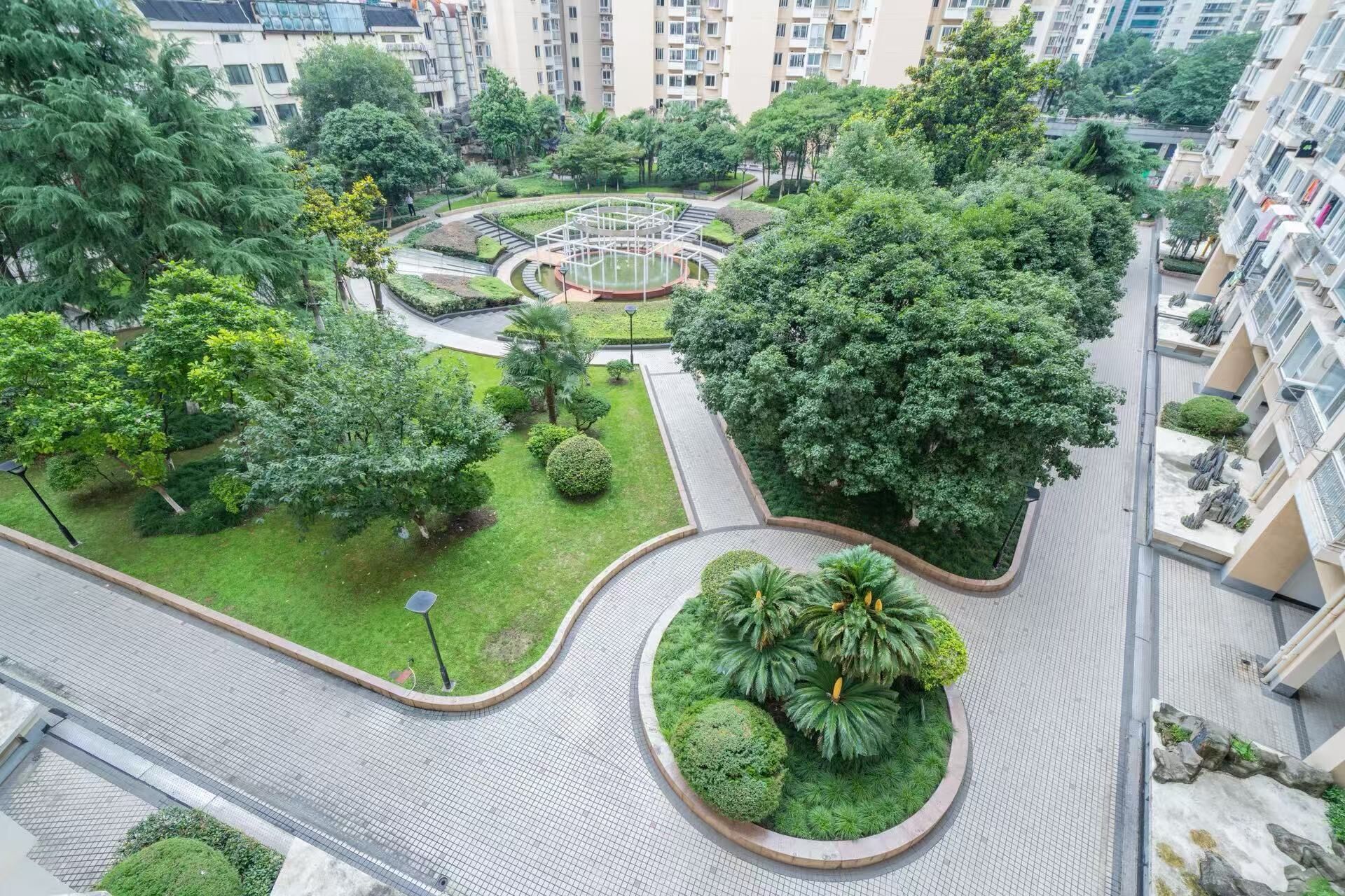 Senior Apartment | Pemandangan dari bilik