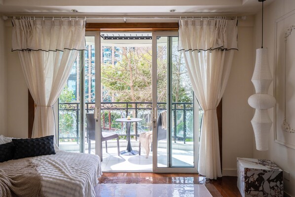 Senior-Apartment, 3 Schlafzimmer, Badewanne | Wohnzimmer