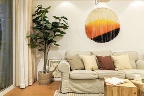 Senior Apartment, 2 Bedrooms, Kitchen | Living room