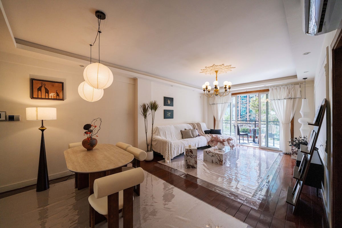 Senior-Apartment, 3 Schlafzimmer, Badewanne | Wohnzimmer