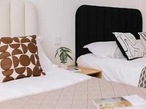 Apartment Senior, 4 phòng ngủ, bồn tắm, quang cảnh thành phố | Phòng cách âm, truy cập Internet không dây miễn phí, bộ trải giường