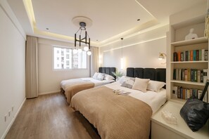 Soundproofing, free WiFi, bed sheets - Book and Bed-People's Square (Shanghai)