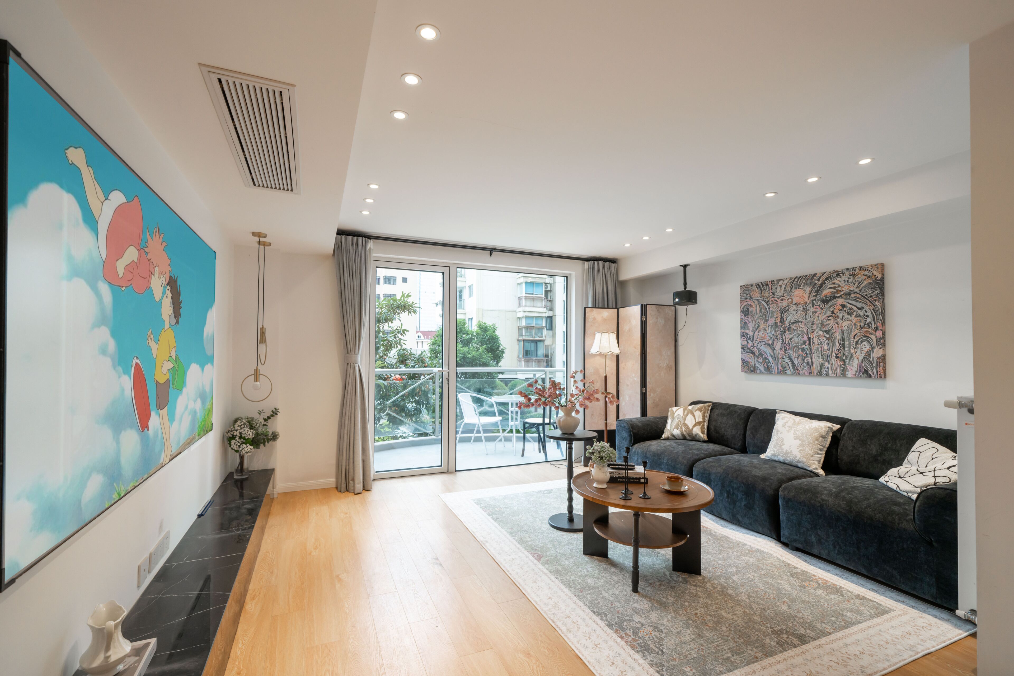 Senior Apartment, 5 Bedrooms, City View | Living area