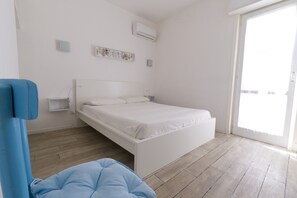 3 chambres, fer et planche à repasser, Wi-Fi gratuit, draps fournis
