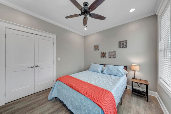 4 bedrooms, iron/ironing board, travel crib, free WiFi