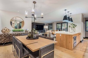 Dining - One Snowmass East 304 (Snowmass Village)