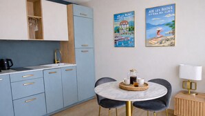 Dining - Le Nouveau Rivage (T2 lake view) (Aix-les-Bains)