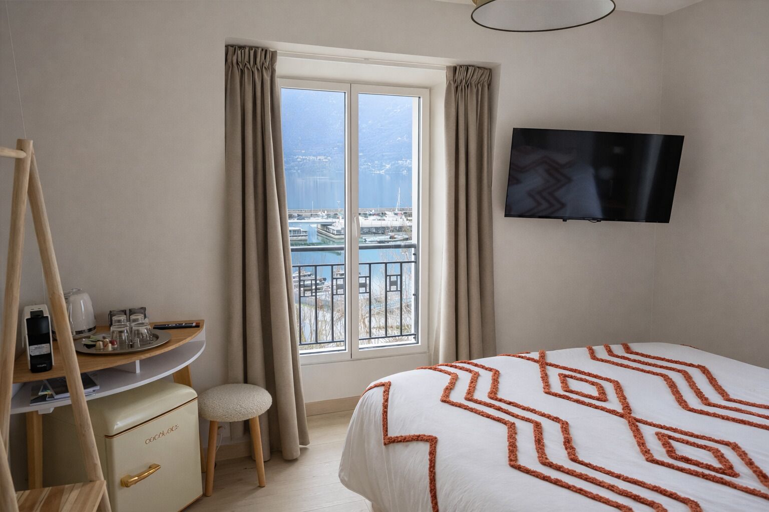 1 室のベッドルーム、WiFi (無料)、ベッドシーツ