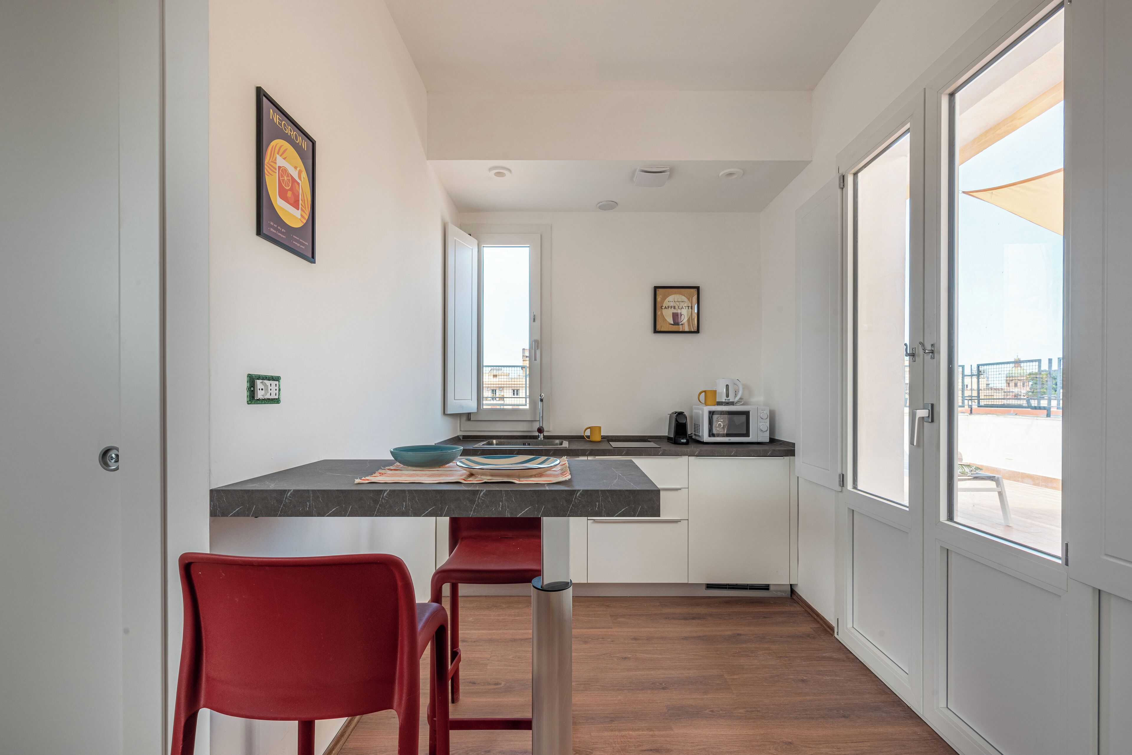 Studio | Private kitchen | Fridge, microwave, stovetop, espresso maker